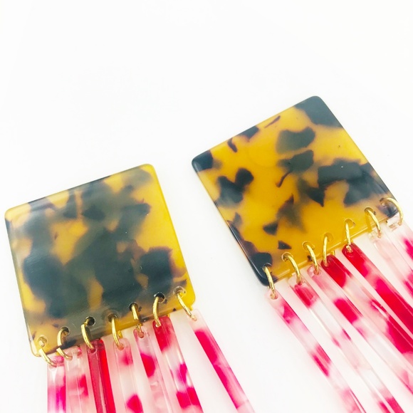 Square Tortoise Earrings with Red Fringe - Picture 3 of 8